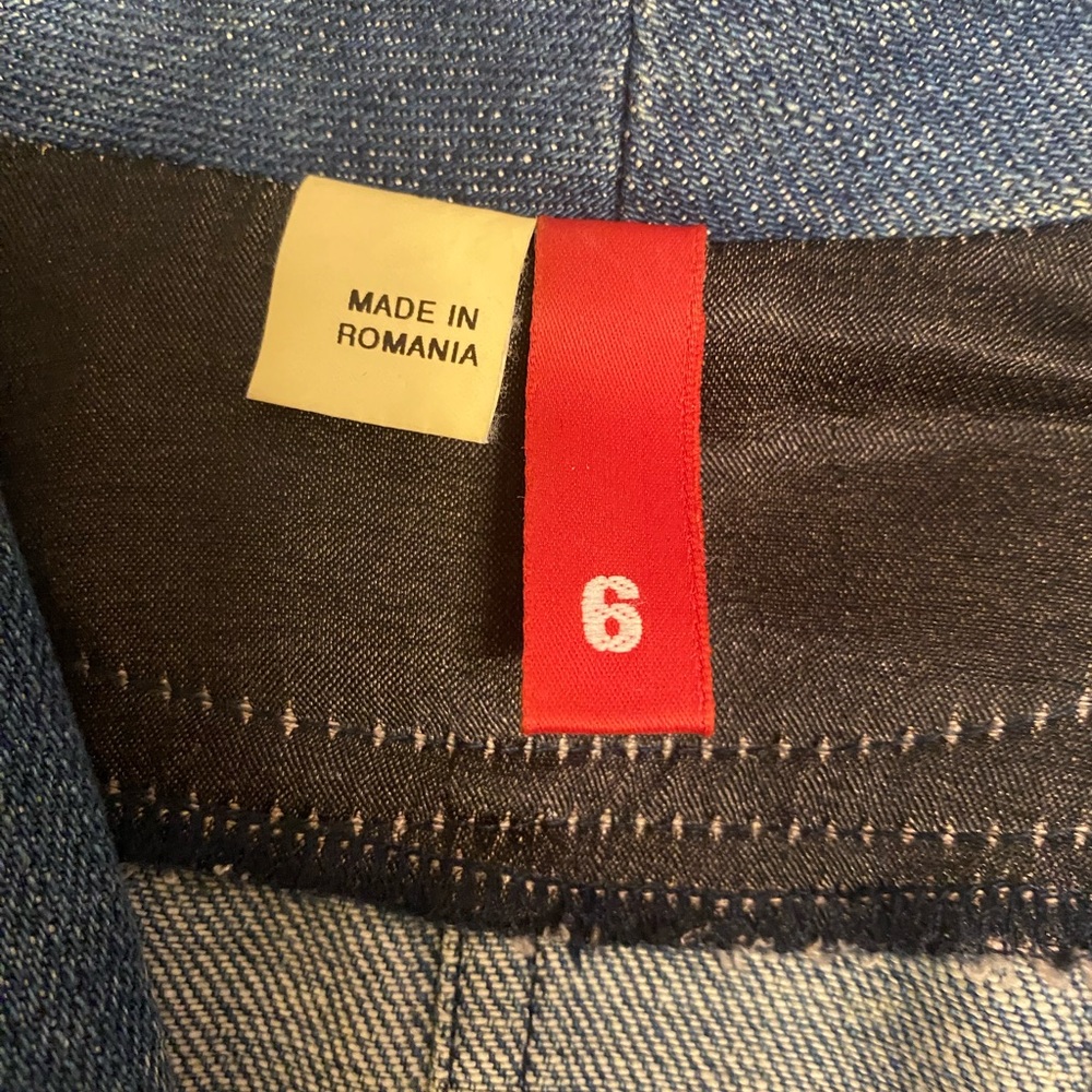 Distressed denim jacket - Picture 3 of 11